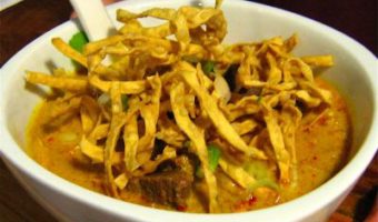 kaoh-san-road-beef-curry-with-fried noodles