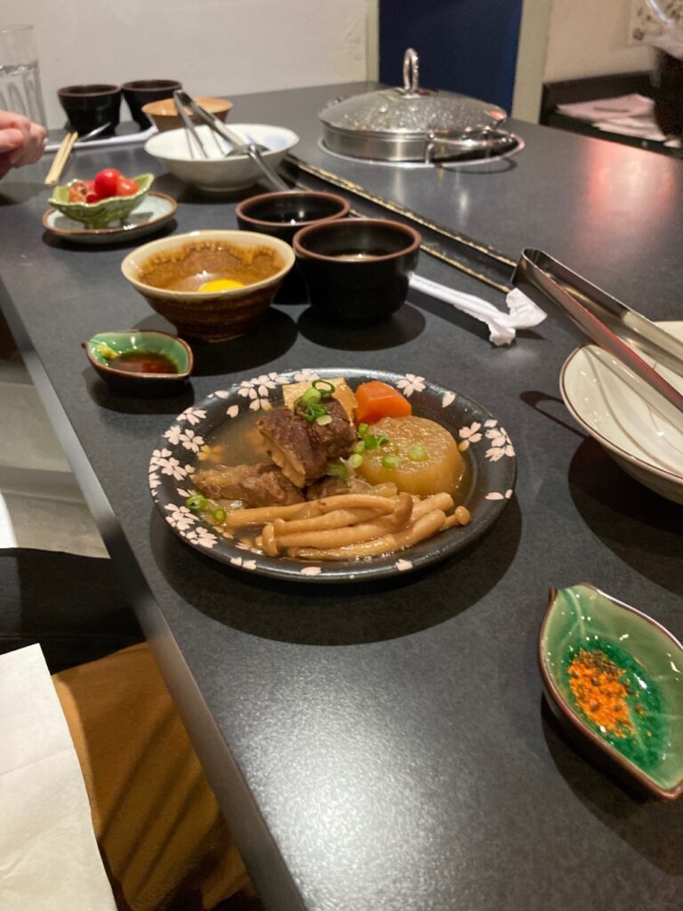 shabu-shabu-kigayaki-mtl-a-table-2025